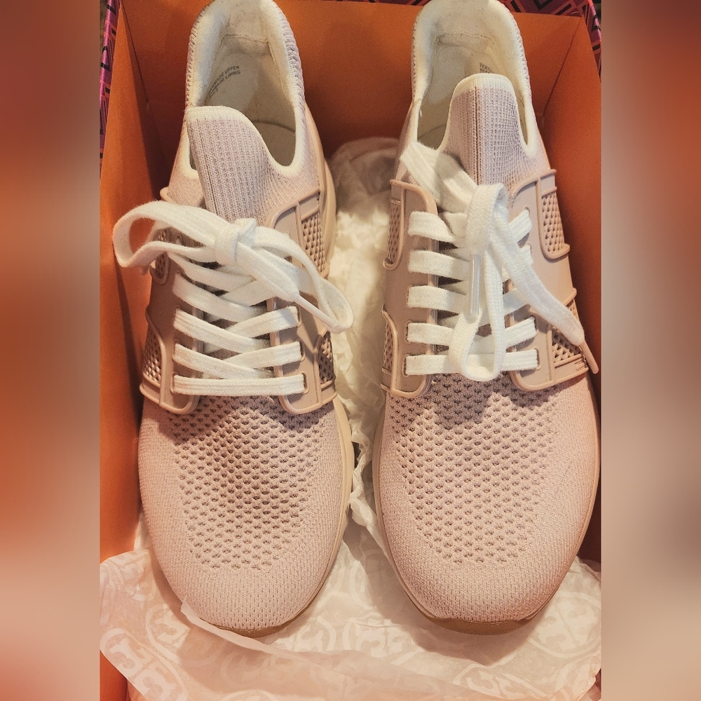 NIB TORY BURCH T sock runner - Picture 10 of 11
